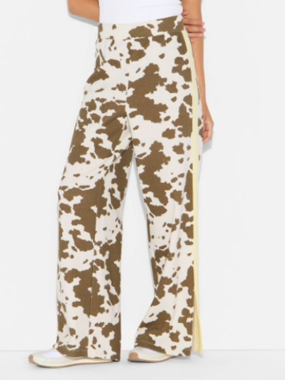 Grayson Thread Women’s Wide-Leg Cowprint Pants w/Side Stripe Sz Small NWT - Picture 2 of 9
